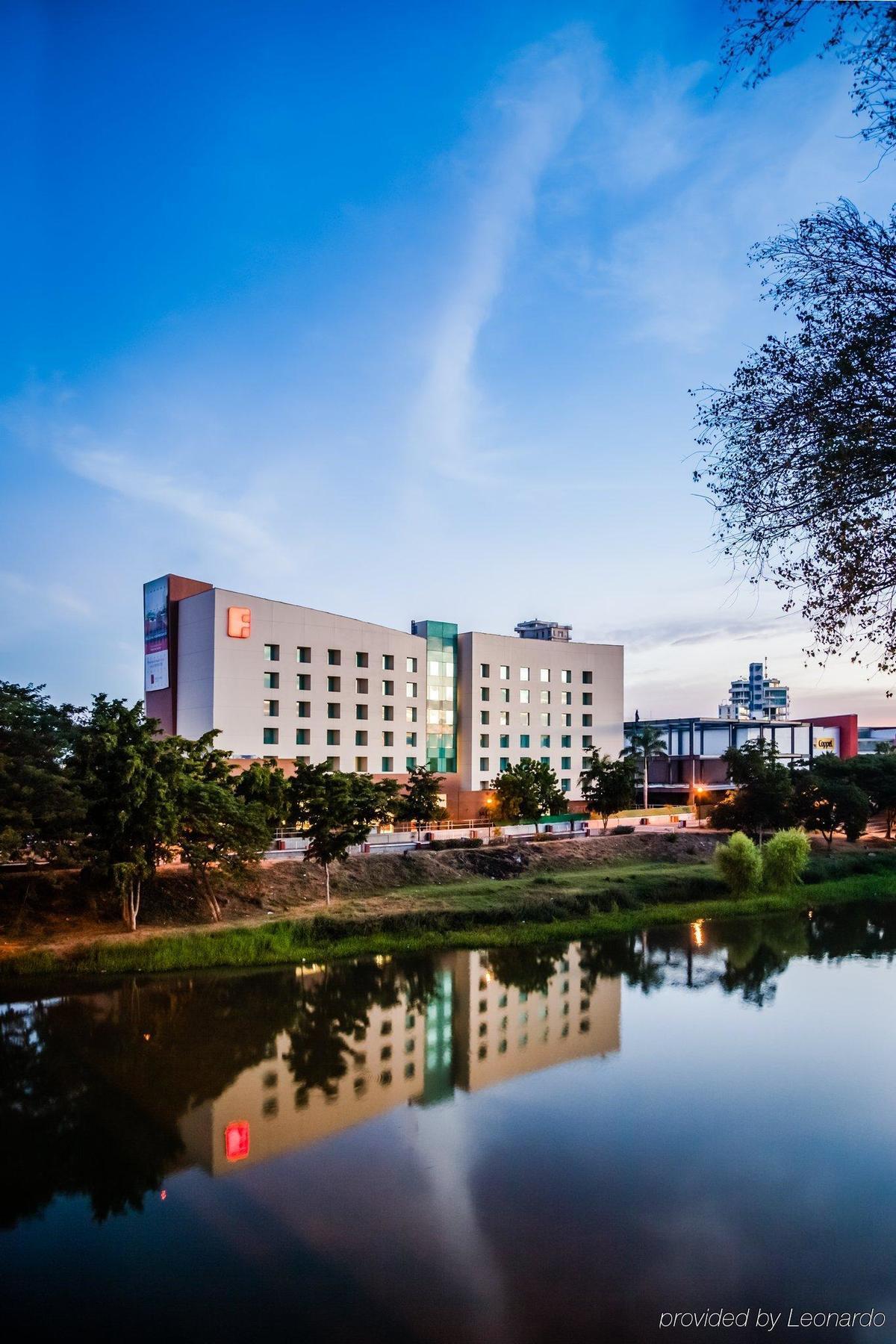 Fiesta Inn Culiacan Exterior photo